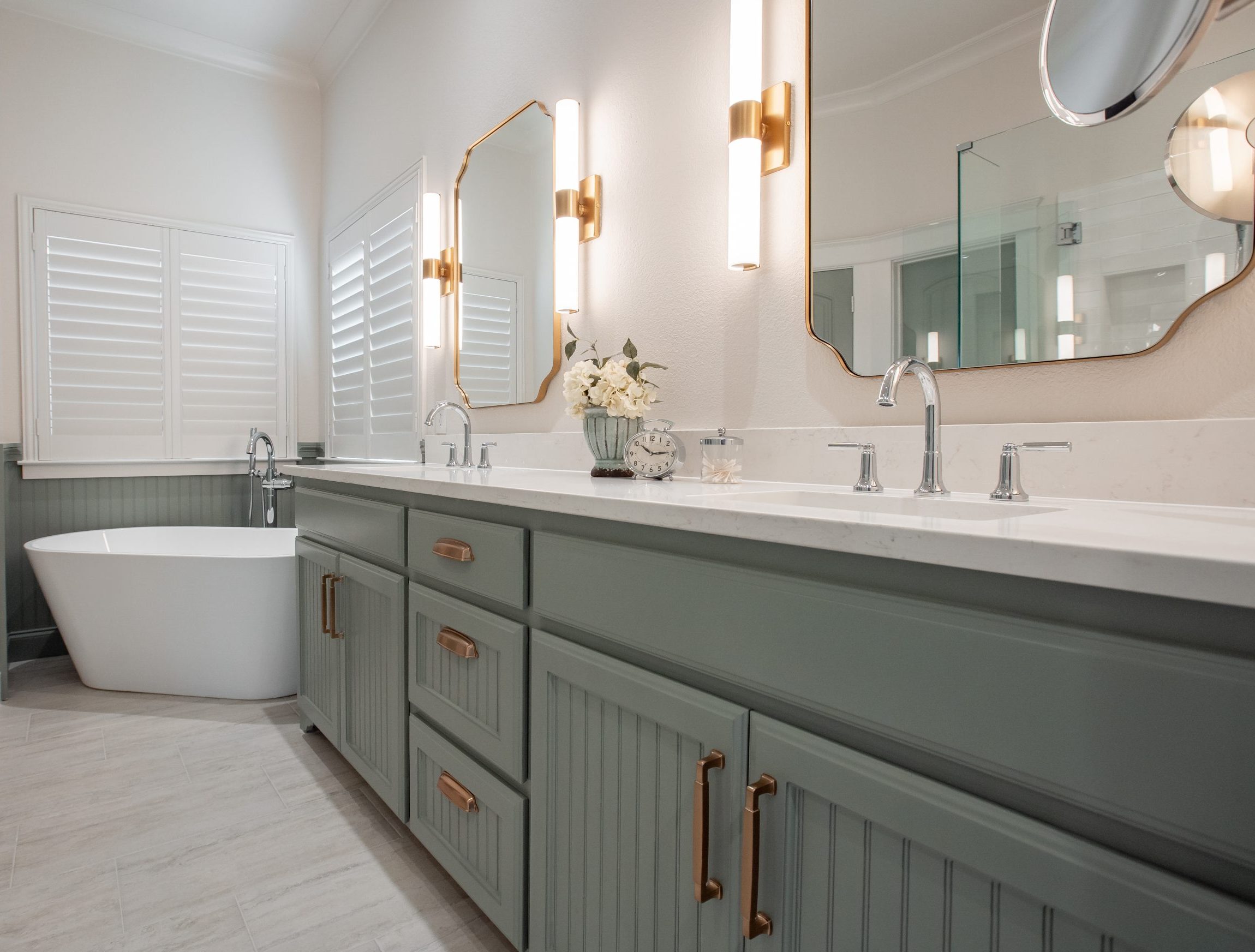 Luxury bathroom remodel by Wreedone
