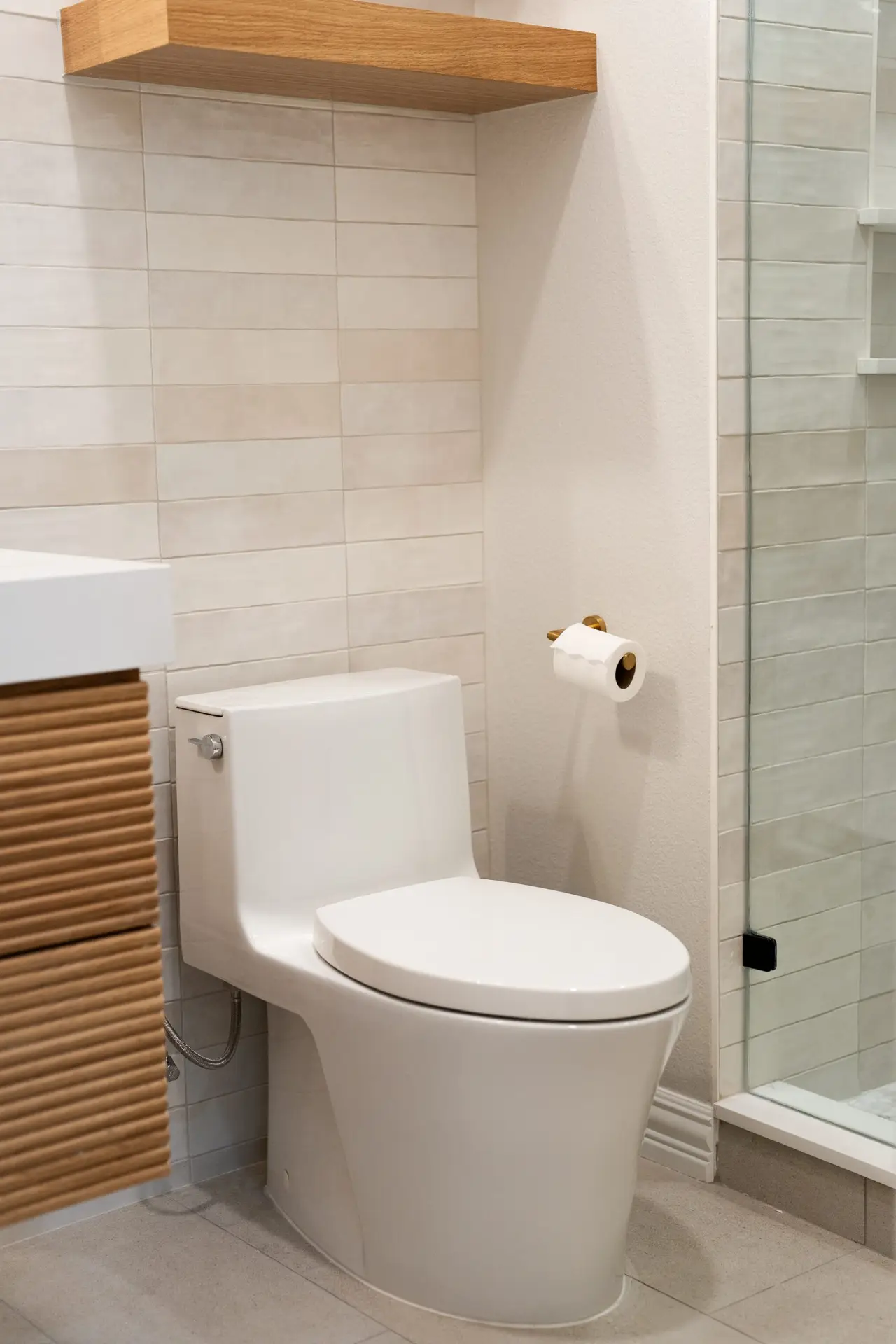 Full bathroom remodel with tile and vanity by Wreedone