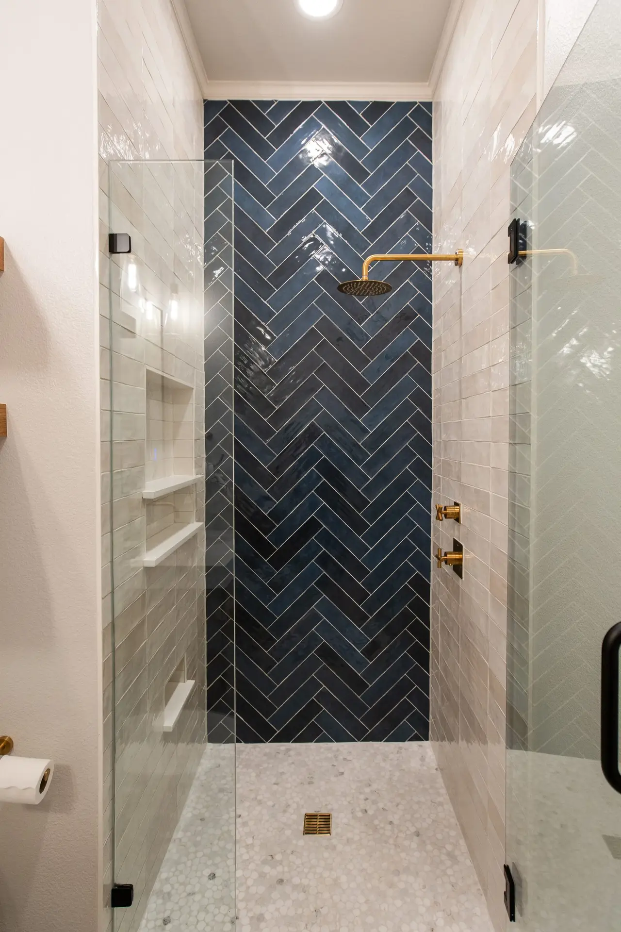 Full bathroom remodel with tile and vanity by Wreedone